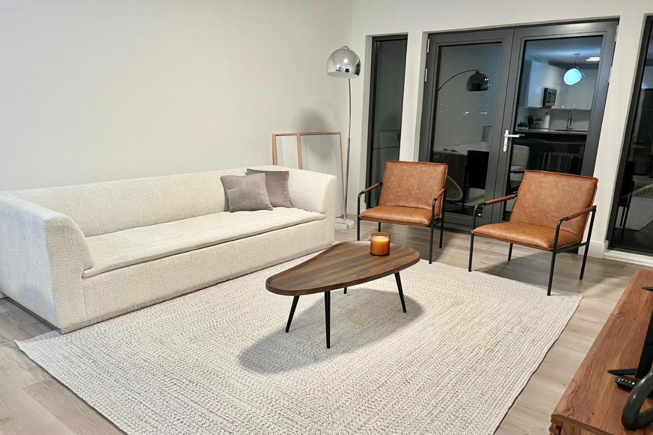 Modern 2 Bed Furnished Apartment In 昆西 外观 照片