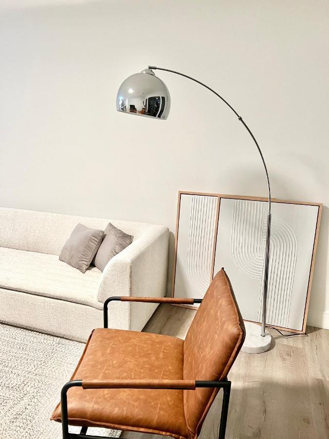 Modern 2 Bed Furnished Apartment In 昆西 外观 照片